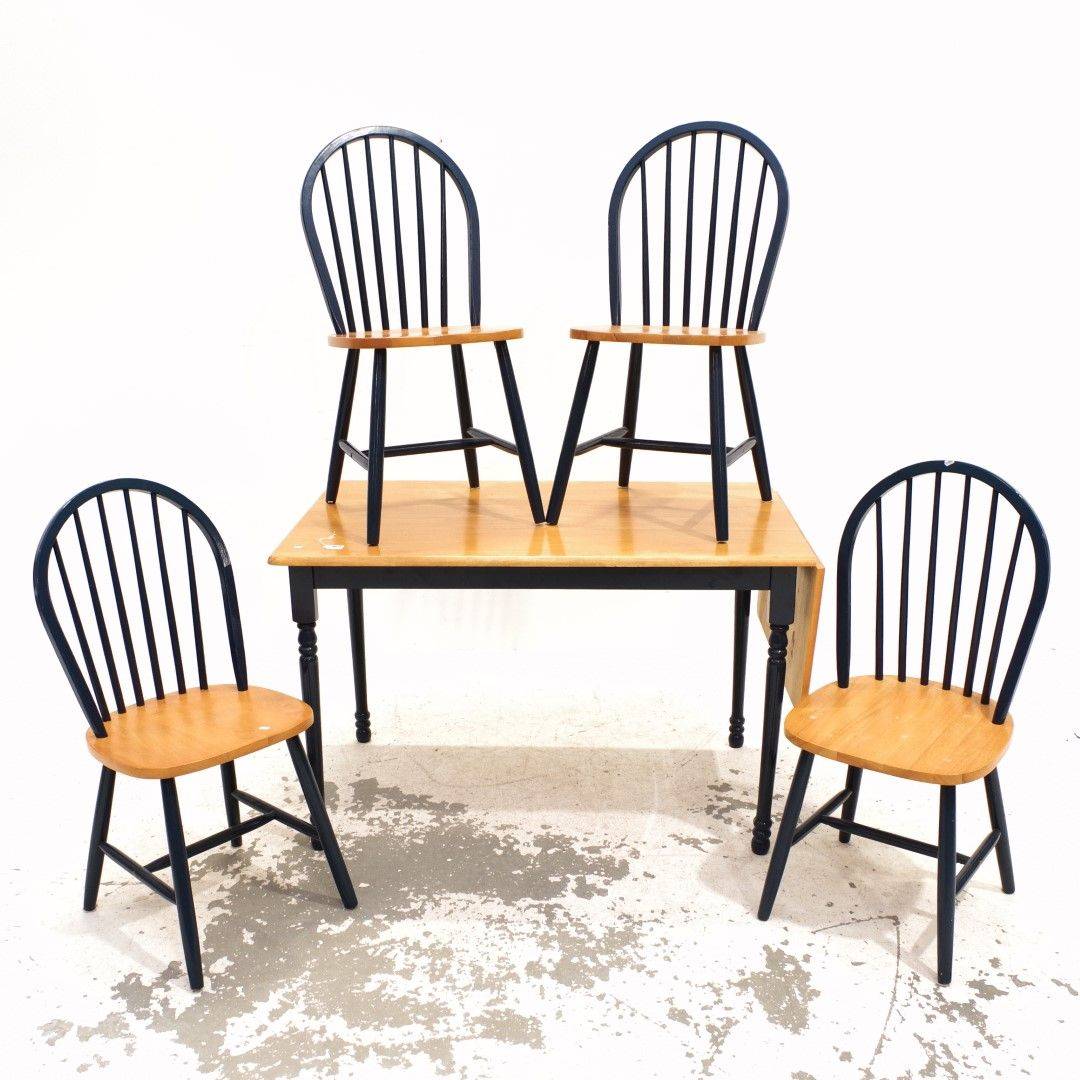 MATSALSMÖBEL, bord + 4st stolar, trä